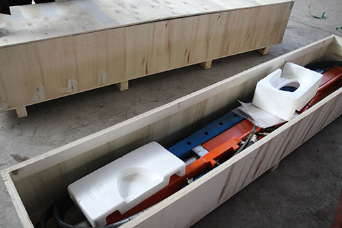 液压架柱式钻机发货实图